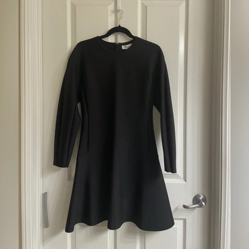 COS Structured Scuba Mini Dress - Picture 1 of 5